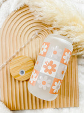 Load image into Gallery viewer, 16 oz. Retro Daisy Cup