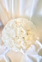 Load image into Gallery viewer, Medium Pink Suede Round Box