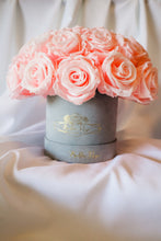 Load image into Gallery viewer, Medium Gray Round Suede box