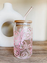 Load image into Gallery viewer, 16 oz Smiley Glass Cup