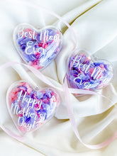 Load image into Gallery viewer, Heart Everlasting Floral Ornament
