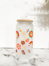 Load image into Gallery viewer, 16 oz. Retro Floral Cup
